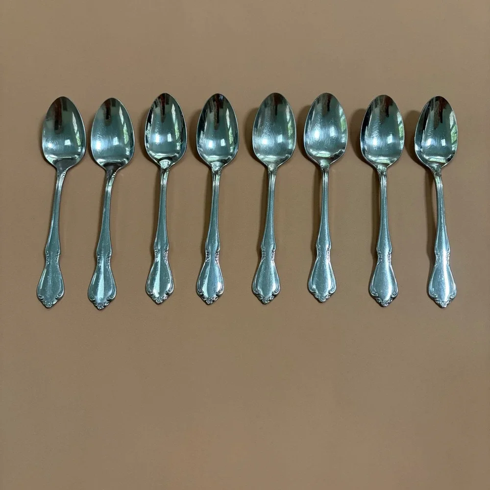Oneida Chateau Stainless Steel Teaspoons Set of 8 USA 6 Inch Flatware Silverware
